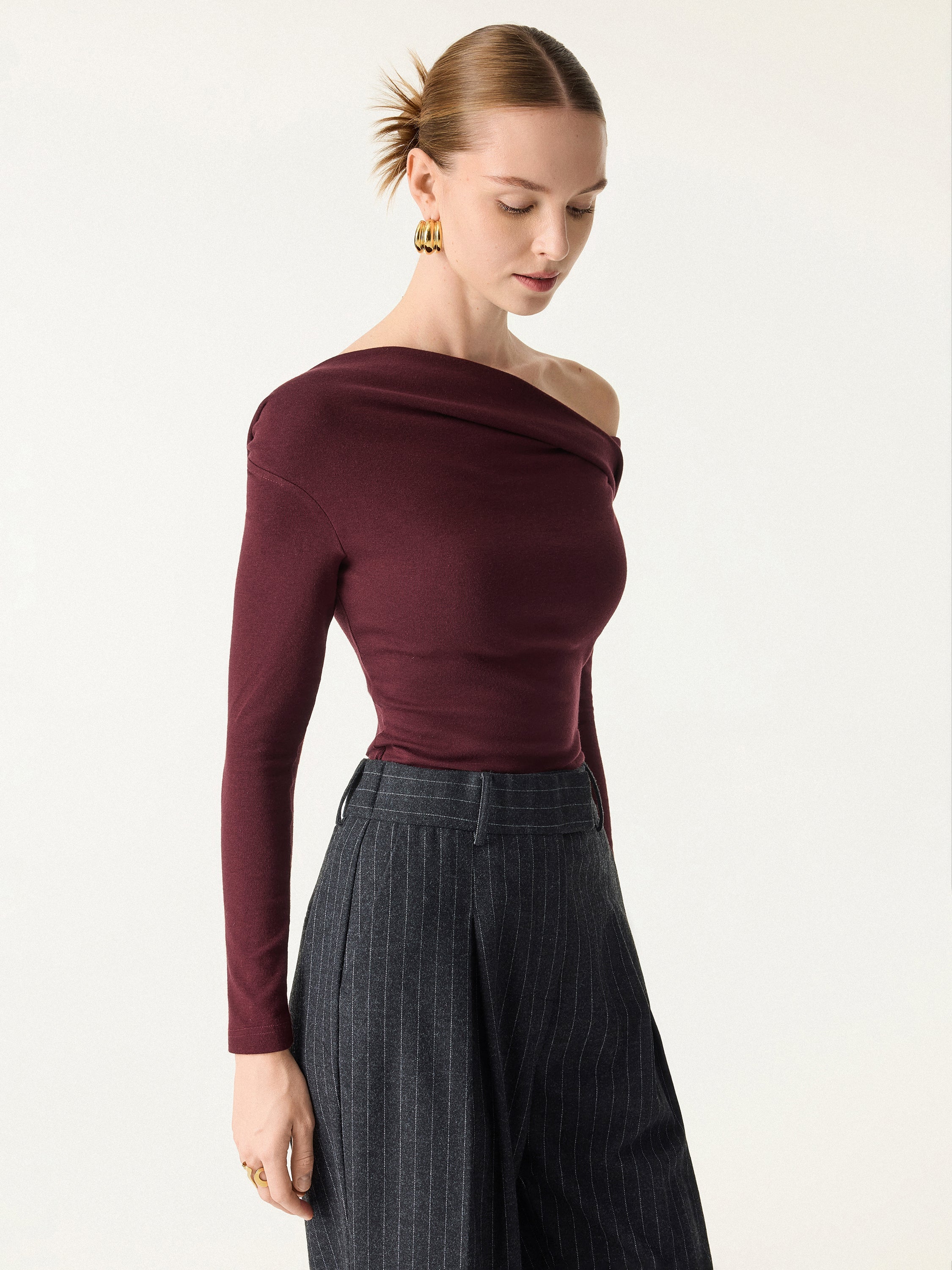 Jero™ | Necklines Long Sleeve